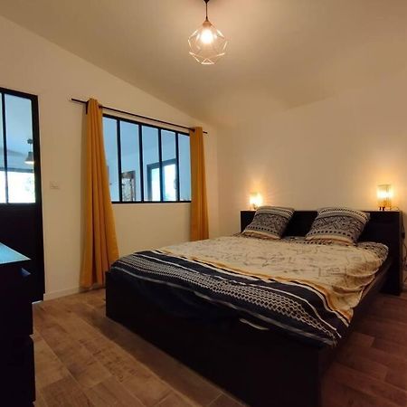 Appartement Avec Jardin Privatif Cuers Luaran gambar