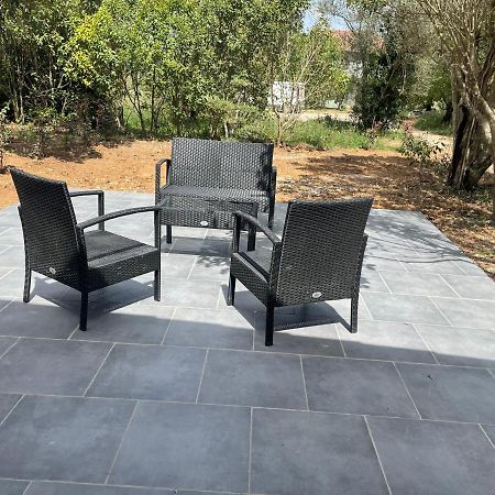Appartement Avec Jardin Privatif Cuers Luaran gambar