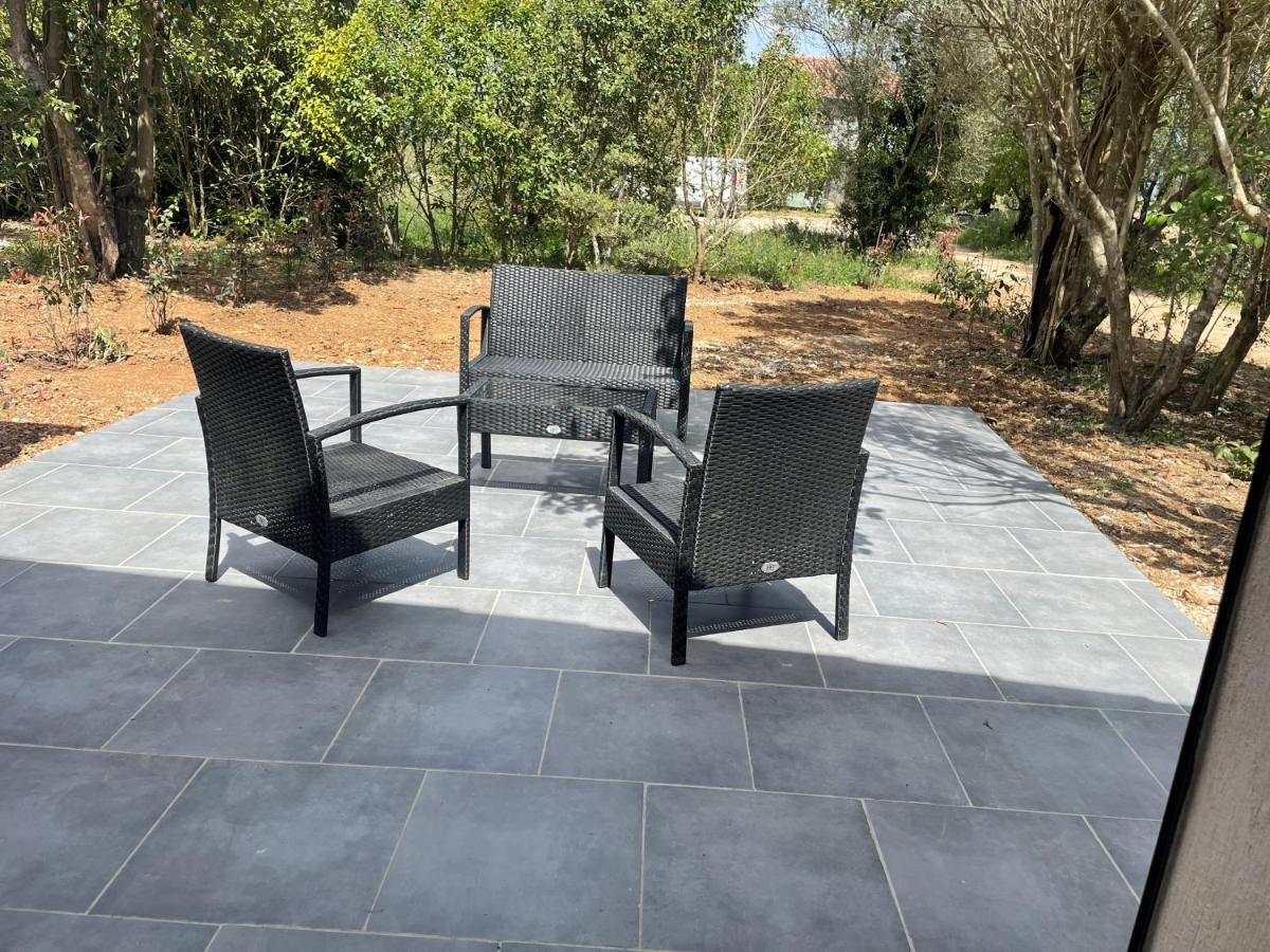 Appartement Avec Jardin Privatif Cuers Luaran gambar