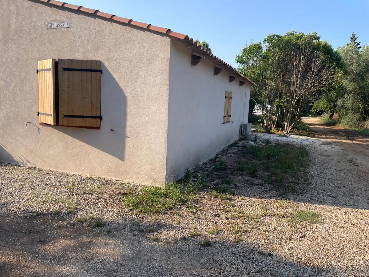 Appartement Avec Jardin Privatif Cuers Luaran gambar
